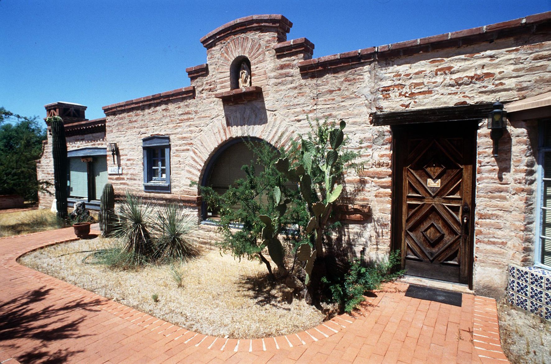 Josias Joesler home
